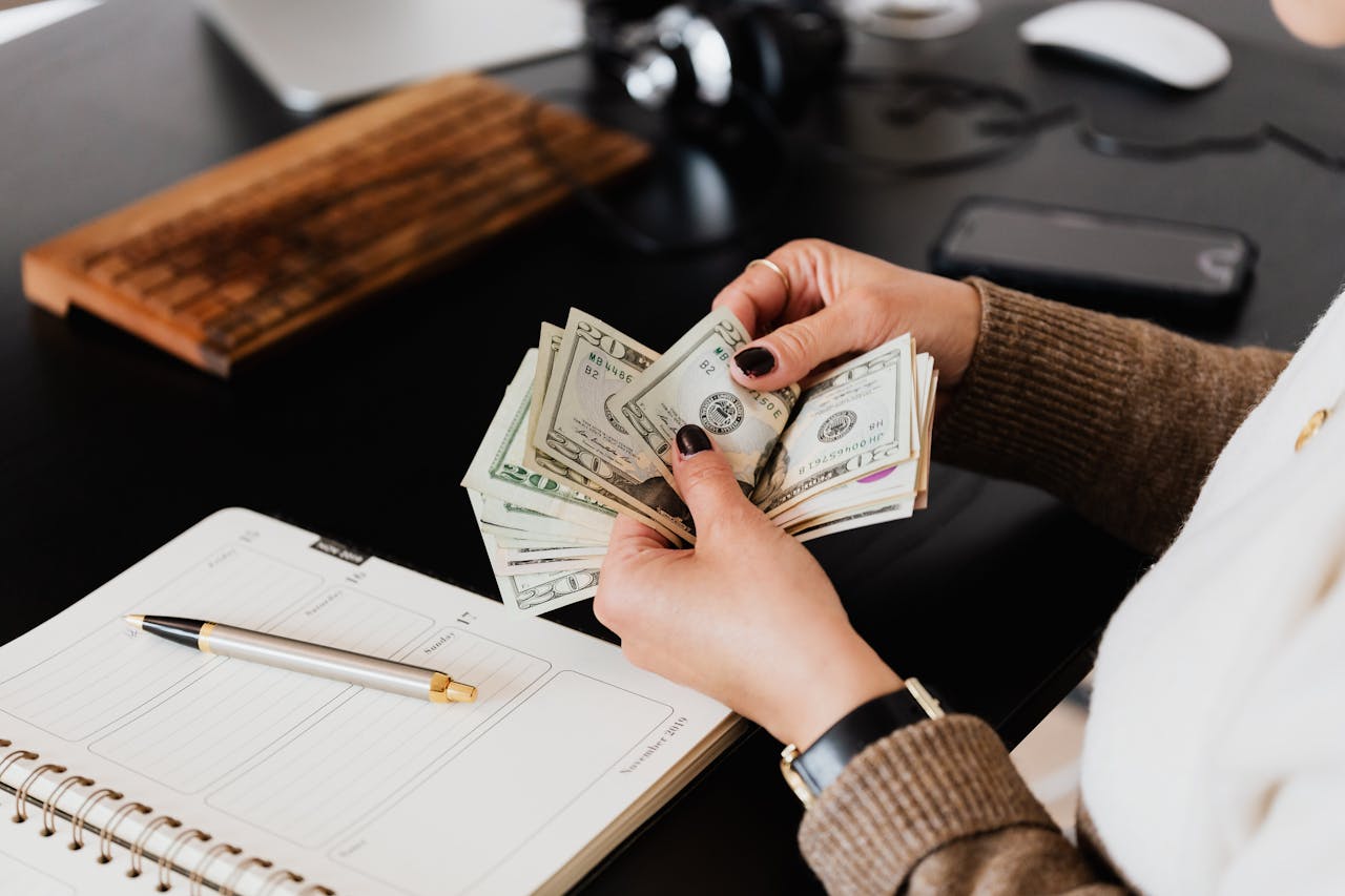 The Benefits of Same-Day Business Cash Advances